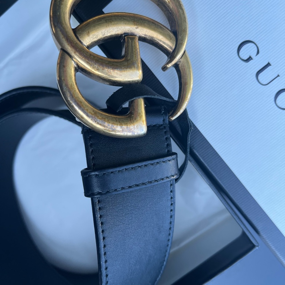 Gucci Black Leather Belt with Gold Accent